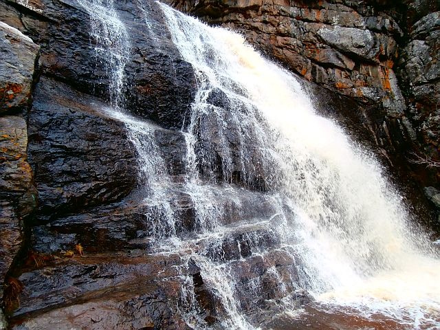 Водопад Гадельша в апреле